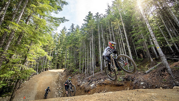 video-2018_commencal-grom-canada_pic.jpg